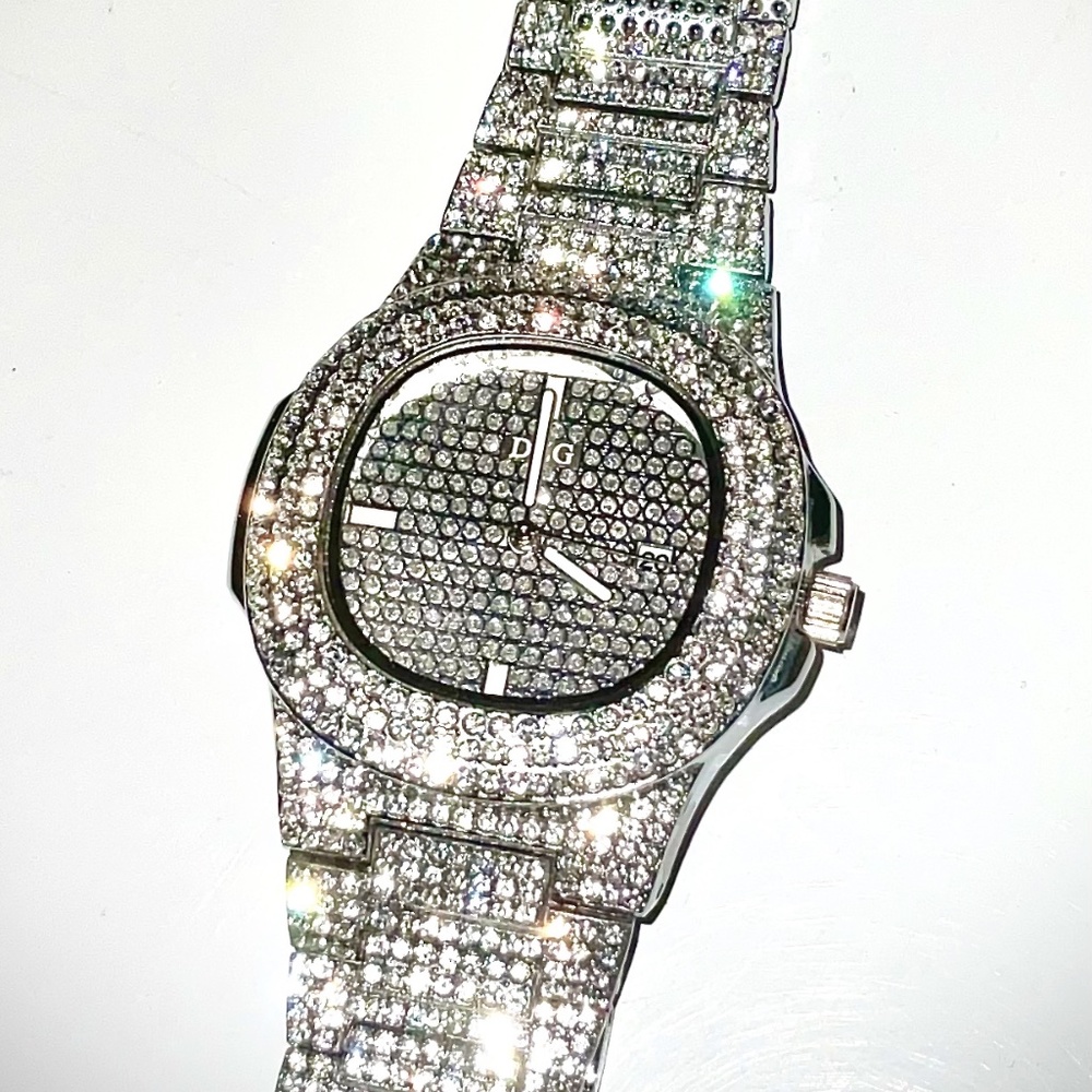 ICED OUT WATCH “ LOOKS LIKE ICE ON ICE “ ( warning please use protective lenses)